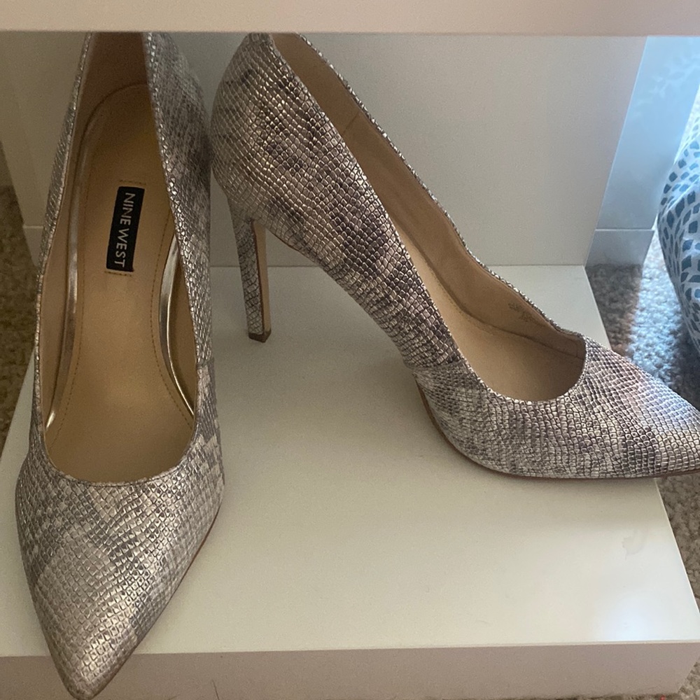 Nine West Silver snake print heels